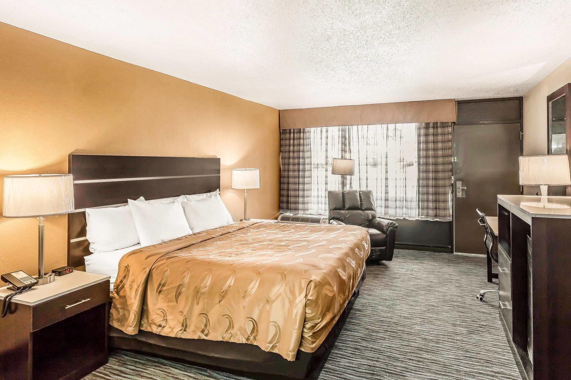 Quality Inn South Boston - Danville East Extérieur photo