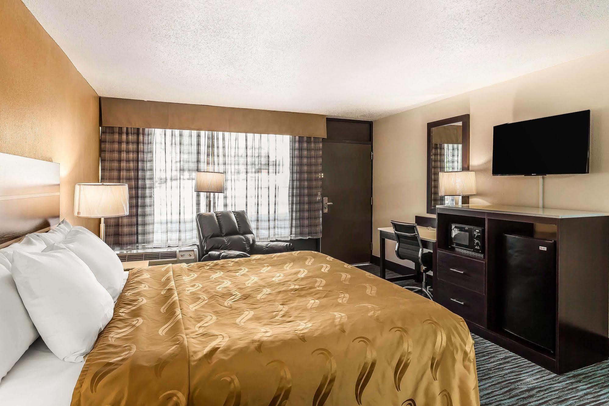 Quality Inn South Boston - Danville East Extérieur photo